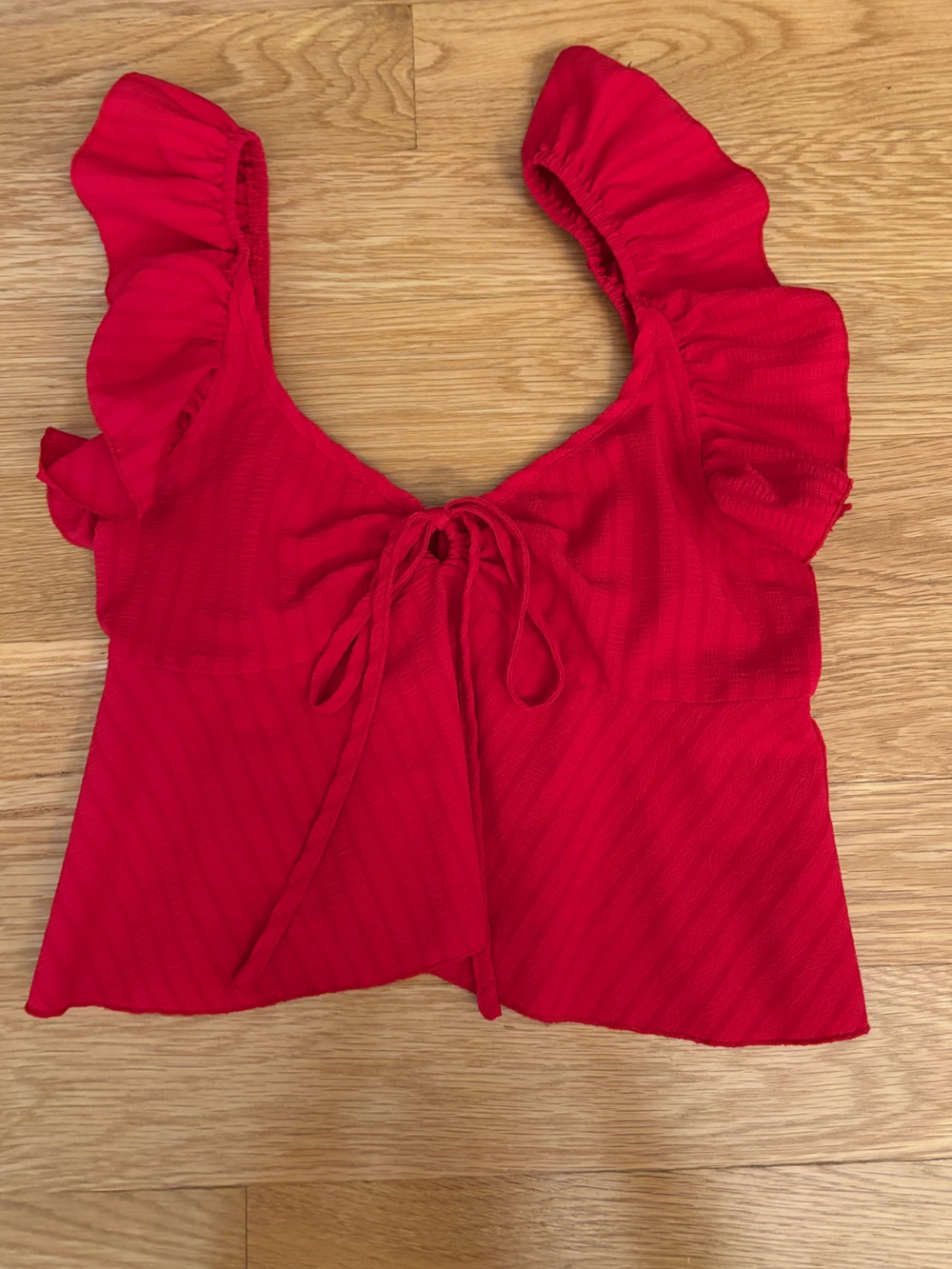 SHEIN Red Ruffle Sleeve Tie-Front Crop Top